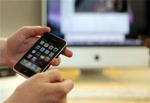 Apple тайно следит за iPhone