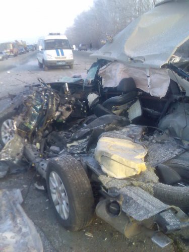 В районе г. Чебоксар столкнулись автобус, иномарка и грузовик: двое погибли, семеро пострадали